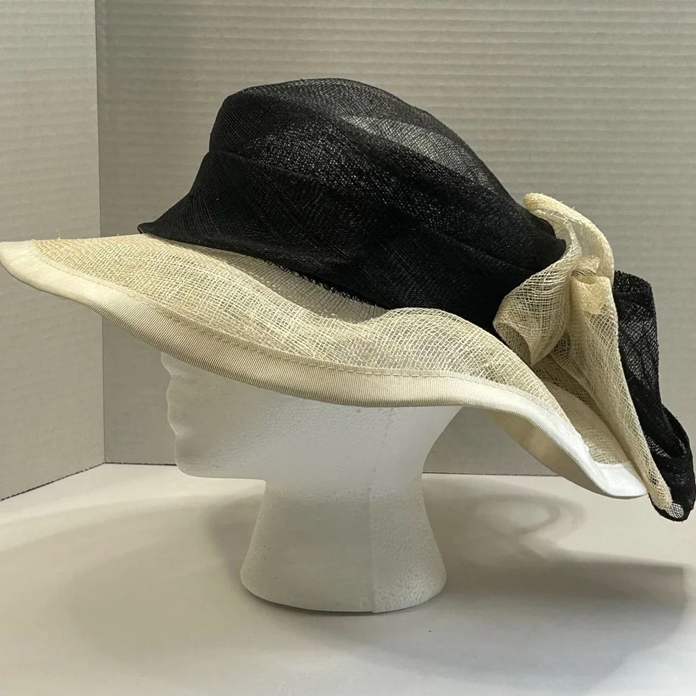 Vintage Lilora Women's Derby Style Hat‎